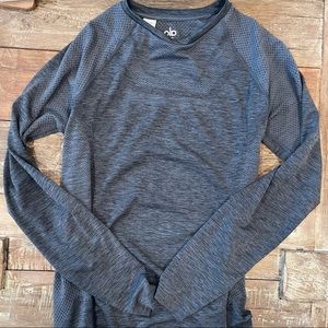 Alo Yoga Amplify Seamless Long Sleeve - Medium